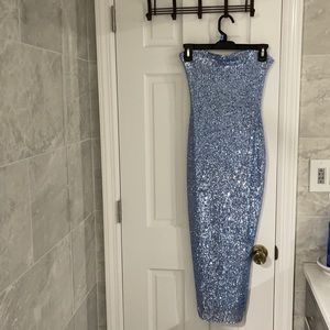 Sleeveless midi sequenced dress